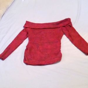 Off shoulder sweater iz byer